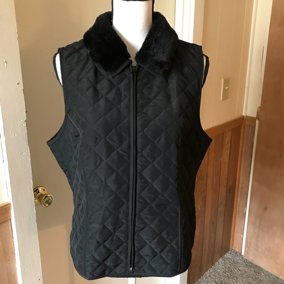 I.N. Studio Jackets & Blazers - I.N. Studio Black Vest with Black Fur Collar PXL